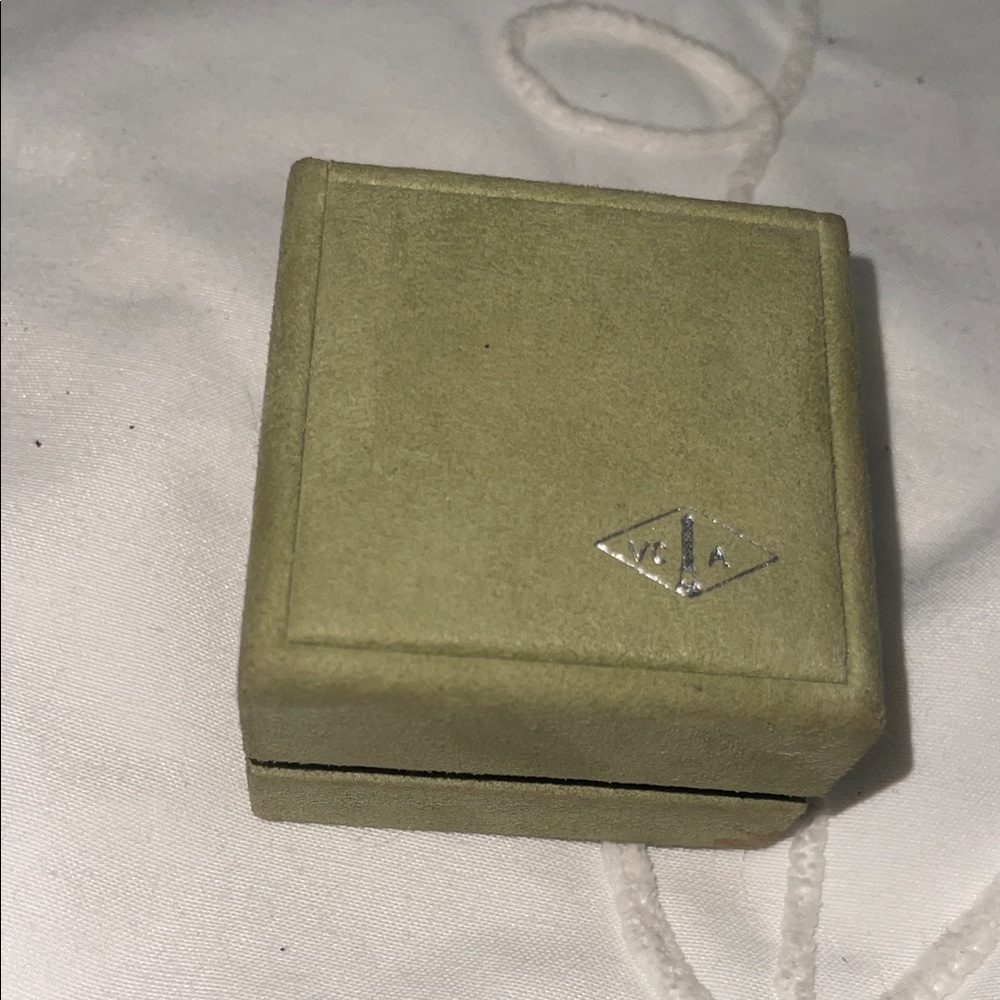 Van Cliff Sage Green Jewelry Box